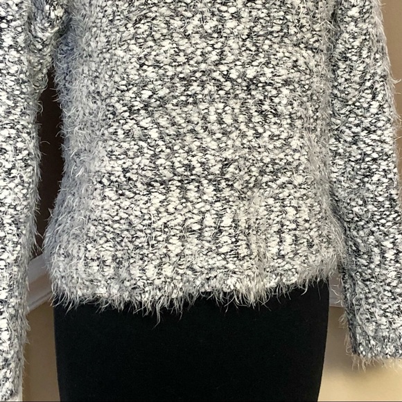 ⭐️ Search for Sanity Black & White Eyelash Fuzzy Sweater Size: EXTRA SMALL - Picture 5 of 16
